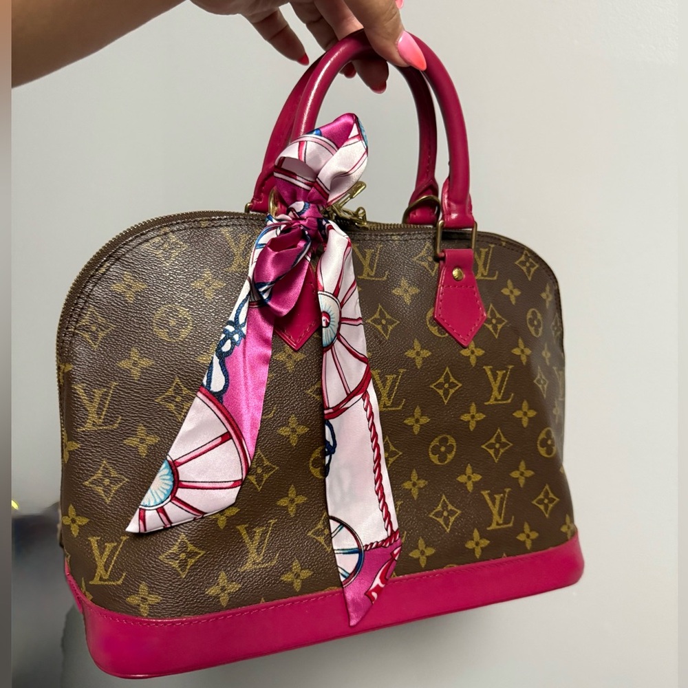 Louis Vuitton Alma Monogram